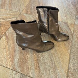 Elegant Brown/ Bronze Boots